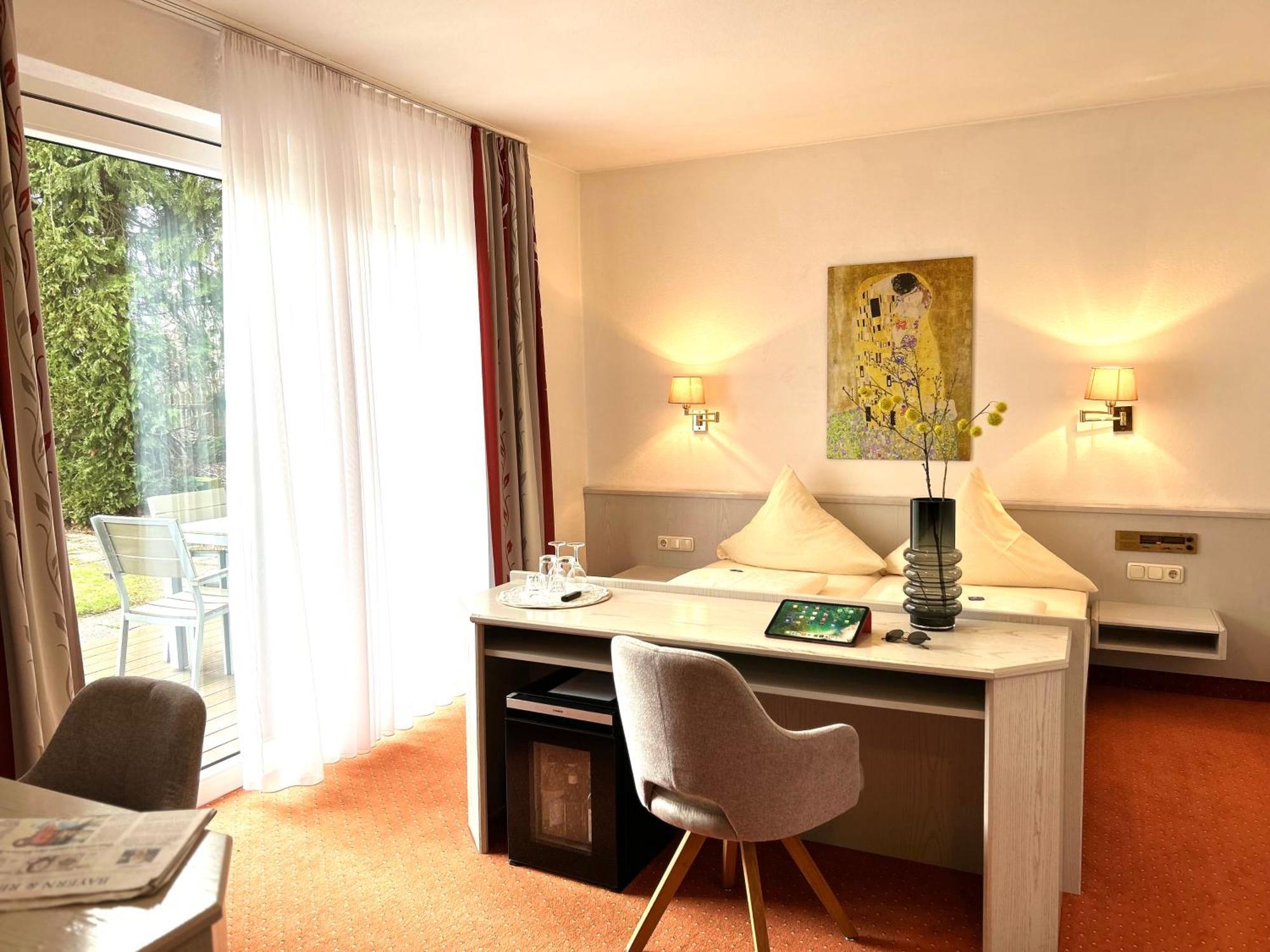 Wuermtaler Gaestehaus เกรเฟลฟิง ภายนอก รูปภาพ