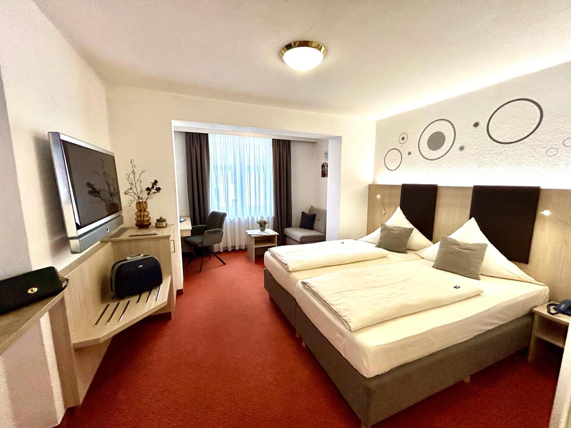 Wuermtaler Gaestehaus เกรเฟลฟิง ภายนอก รูปภาพ