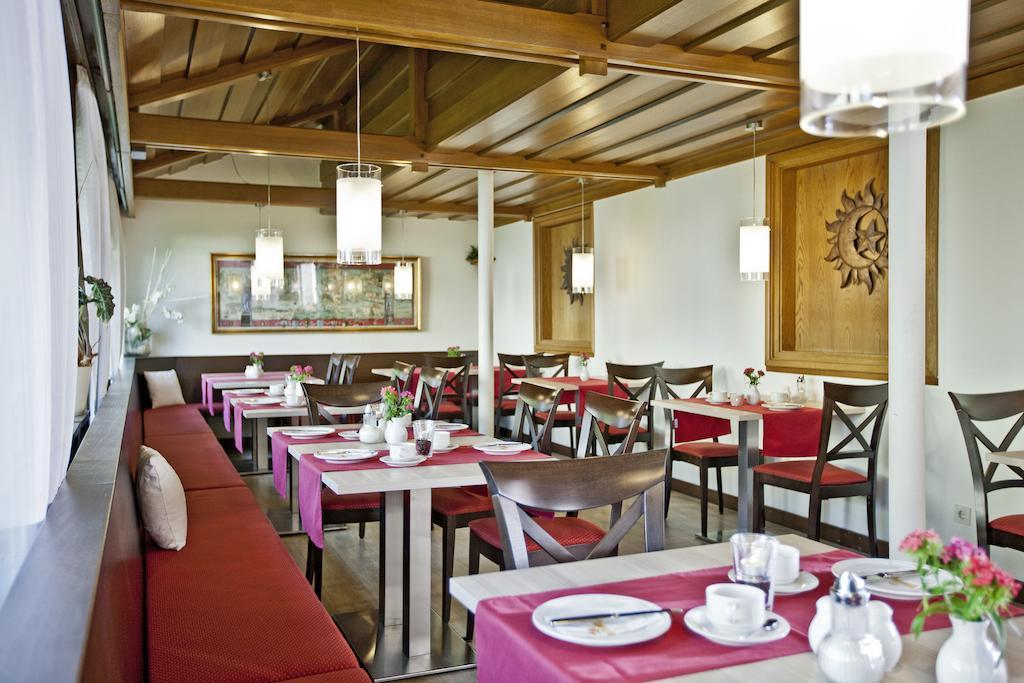 Wuermtaler Gaestehaus เกรเฟลฟิง ภายนอก รูปภาพ